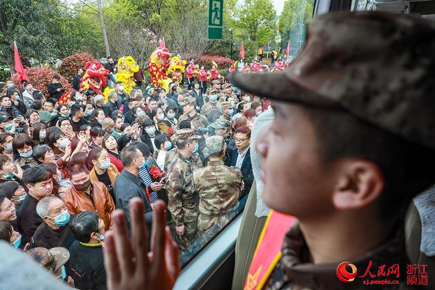 �±��]�ָ�e����������W �����z