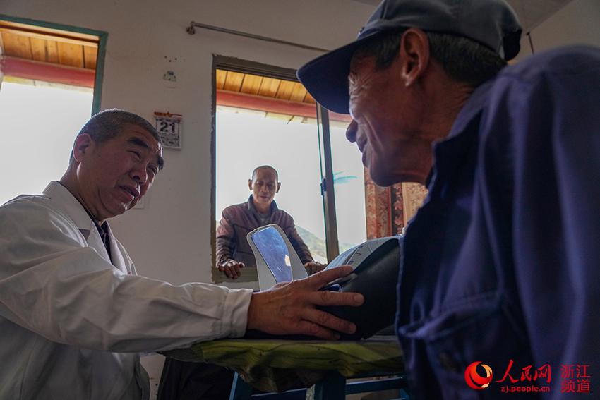 ڌɽhʯ悖|TuɽһڻСѪW z