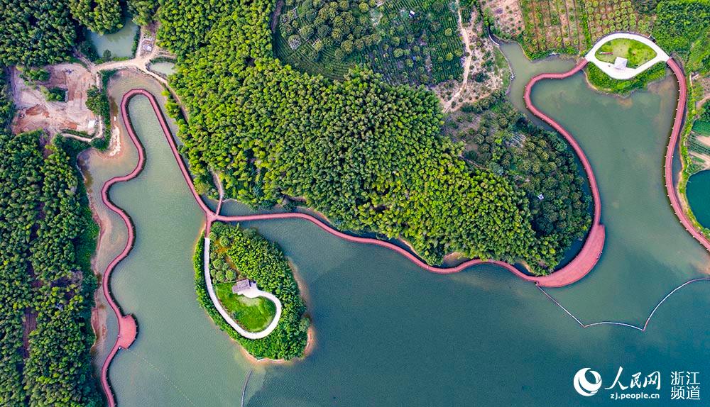 G˴cľxӞIϪɽL·Ȼ˹ȵ˿M뾰^W z