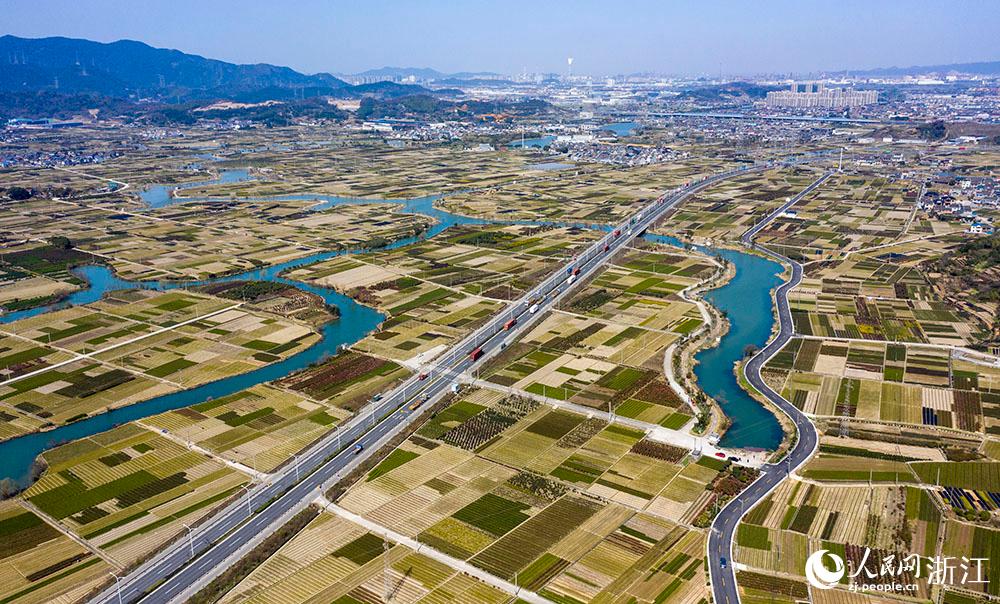 б^ֵfq򷭵{ɫPW z