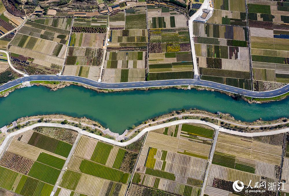 б^ֵfq򷭵{ɫPW z