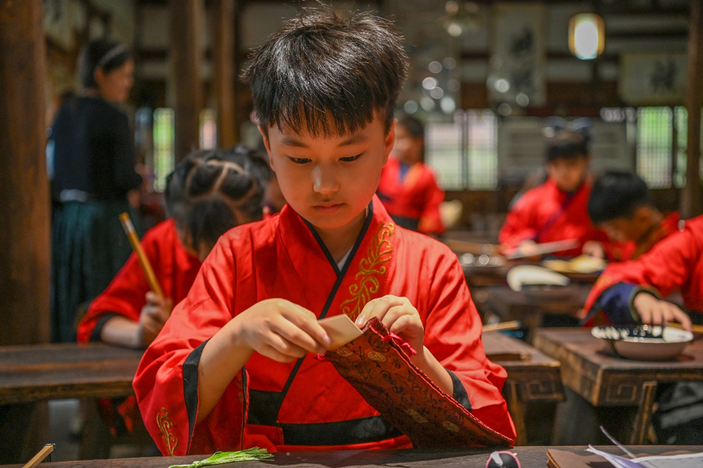 ���ӂ��������õĕ����b�M�\�����ĳɿhί���������D