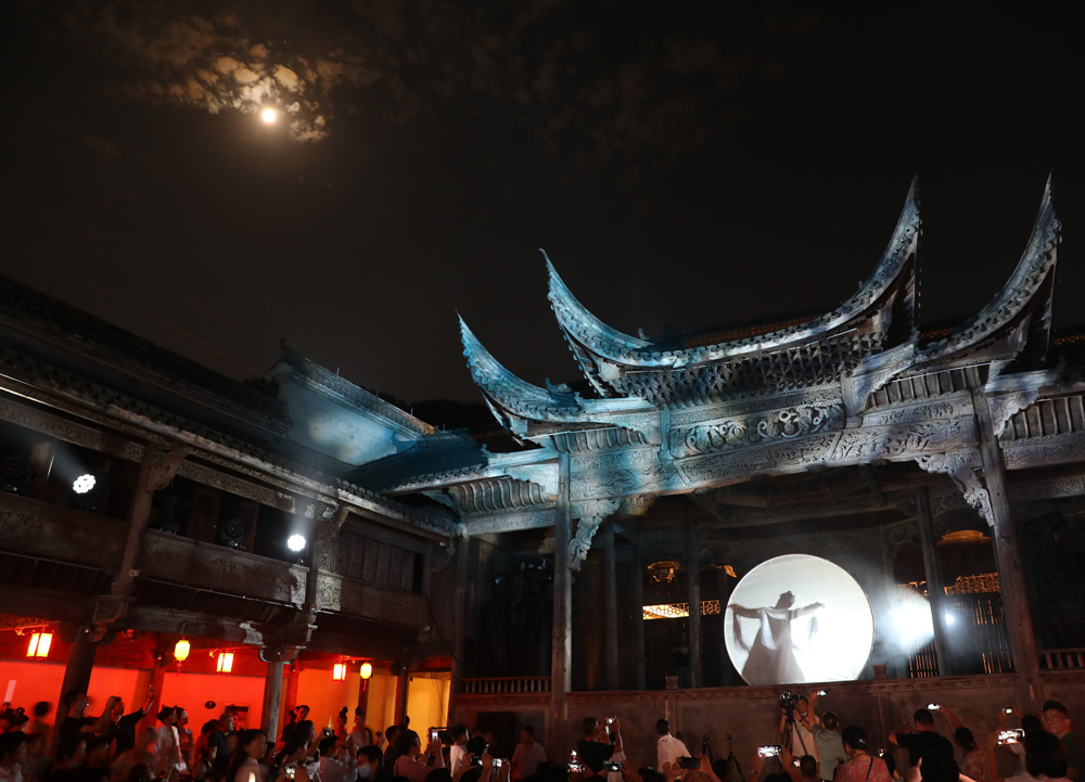 臺州市黃巖區政協舉行“宋韻千年入夢來”中秋聯誼活動。蔡志敏攝