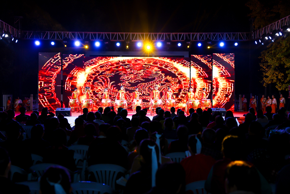 霞泉村威風鑼鼓隊的表演熱情洋溢又振奮人心。周俐燁攝