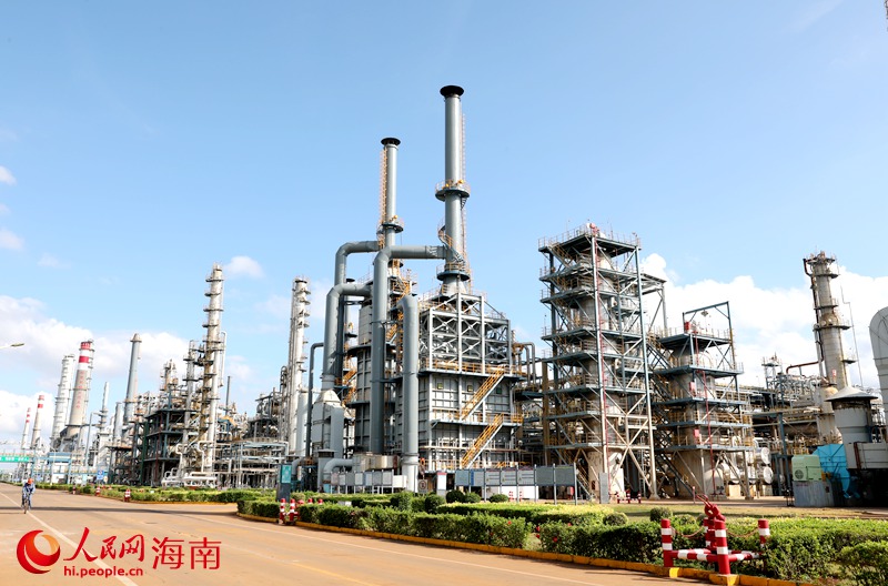 海南煉化廠區。人民網 符武平攝