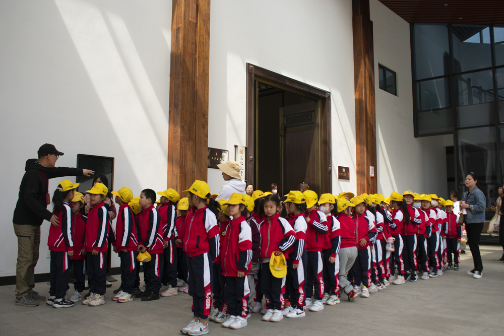 學生參加研學營活動。蔣程依攝