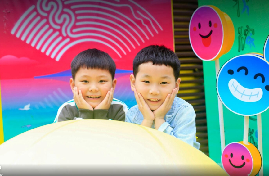 一張張笑臉，拉近心與心的距離。上城區委宣傳部供圖