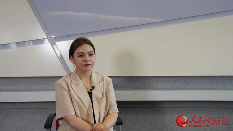 季敏鈺正在接受人民網浙江頻道采訪。人民網 陳陸洵攝