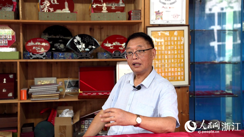 俞友金接受人民網浙江頻道采訪。人民網 陳陸洵攝