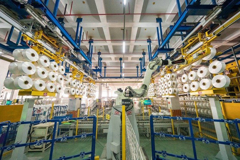 桐昆集團的自動化生產線。桐昆集團供圖