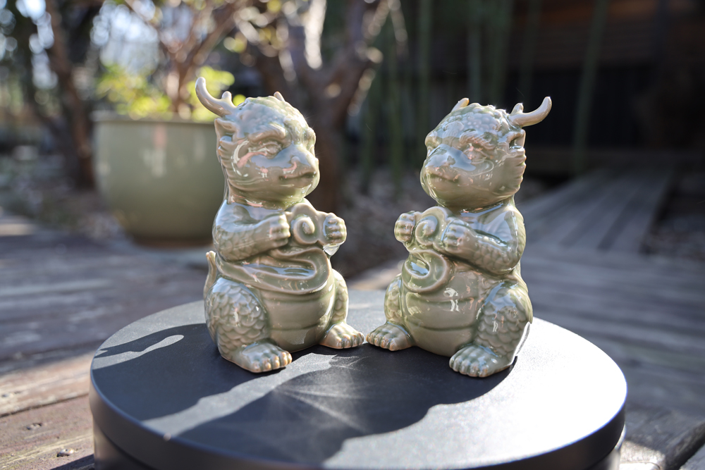 憨態可掬的青瓷版“小龍人”。受訪者供圖