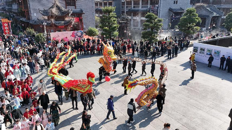 非遺項目方陣巡演。
