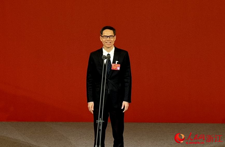 湖州市政協主席李上葵。人民網 陳陸洵攝