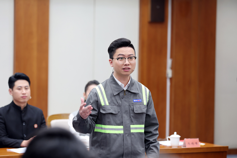 忻皓正進行展示匯報。魏志陽攝