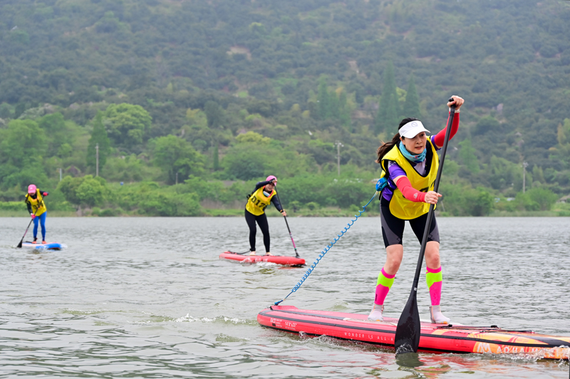 選手在比賽中。觀海衛鎮供圖