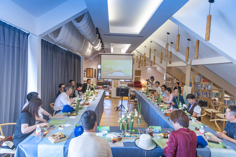 以“引才·興村·富民”為主題的座談會緊接著舉行。慈城鎮