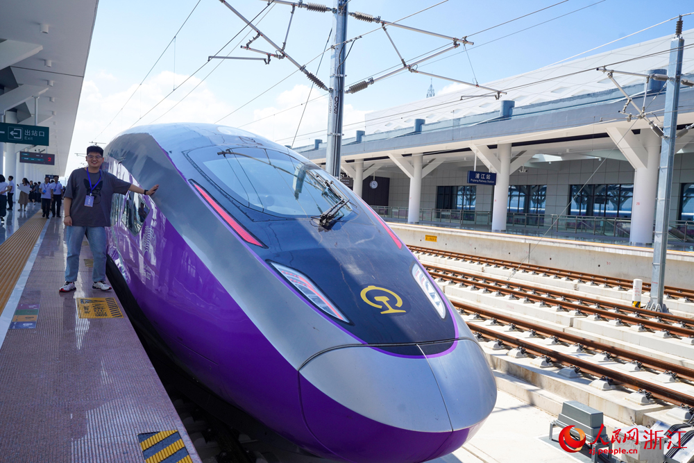 列車?？科纸?。人民網 章勇濤攝