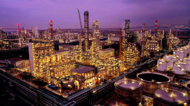 寧波工程公司執行工程設計和EPC總承包的鎮?；囟谟椭茪溲b置。中國石化供圖