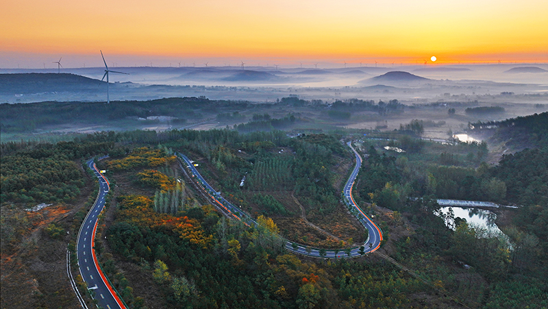 蜿蜒的來安縣北部旅游環線。呂華攝