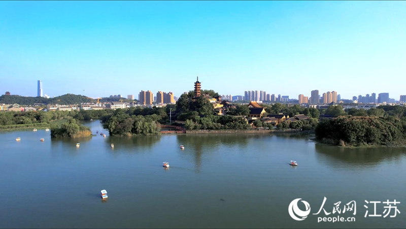 航拍鎮江金山公園。人民網 余樂攝