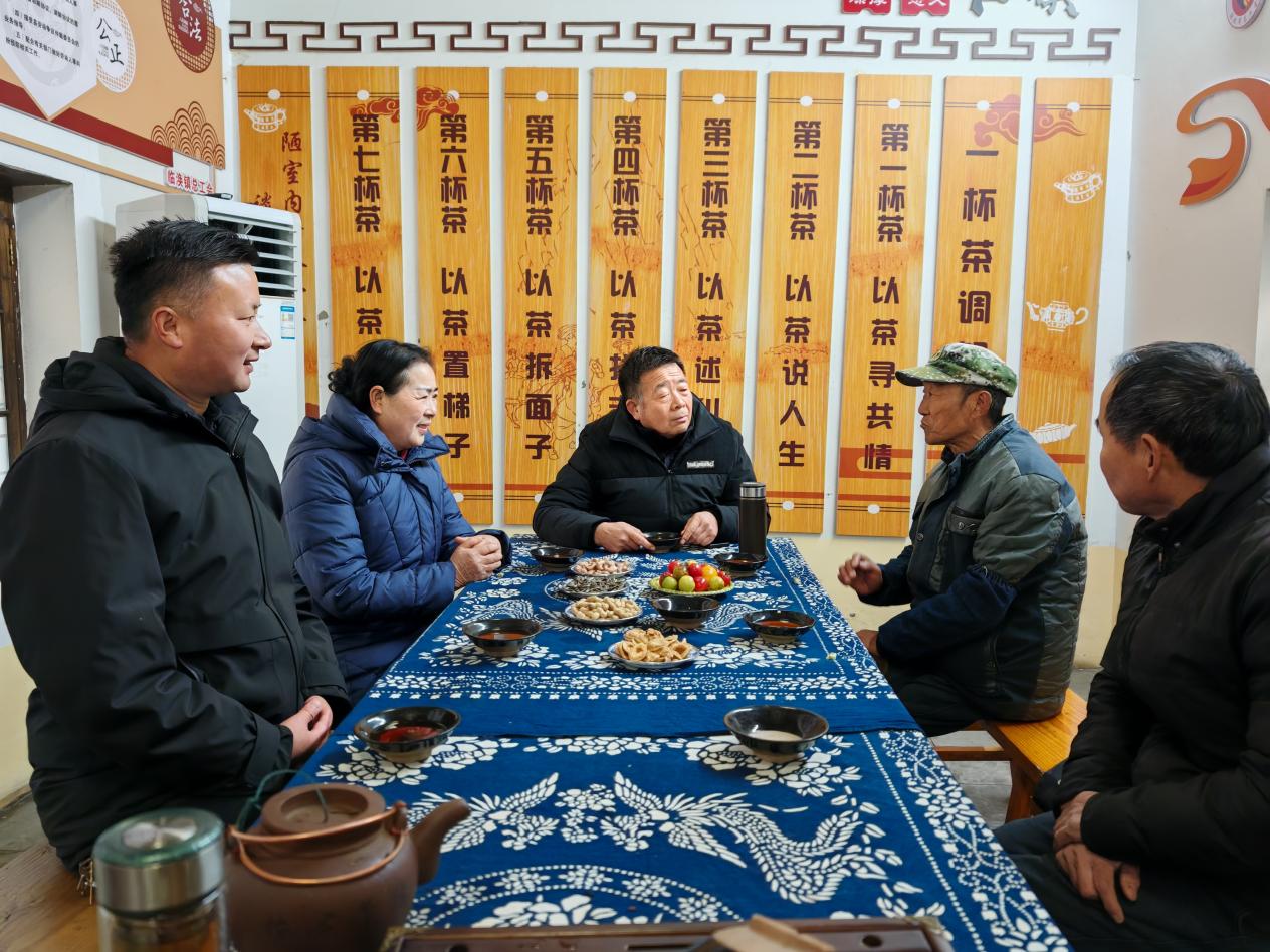 王士宏正進行調解工作。濉溪縣司法局供圖