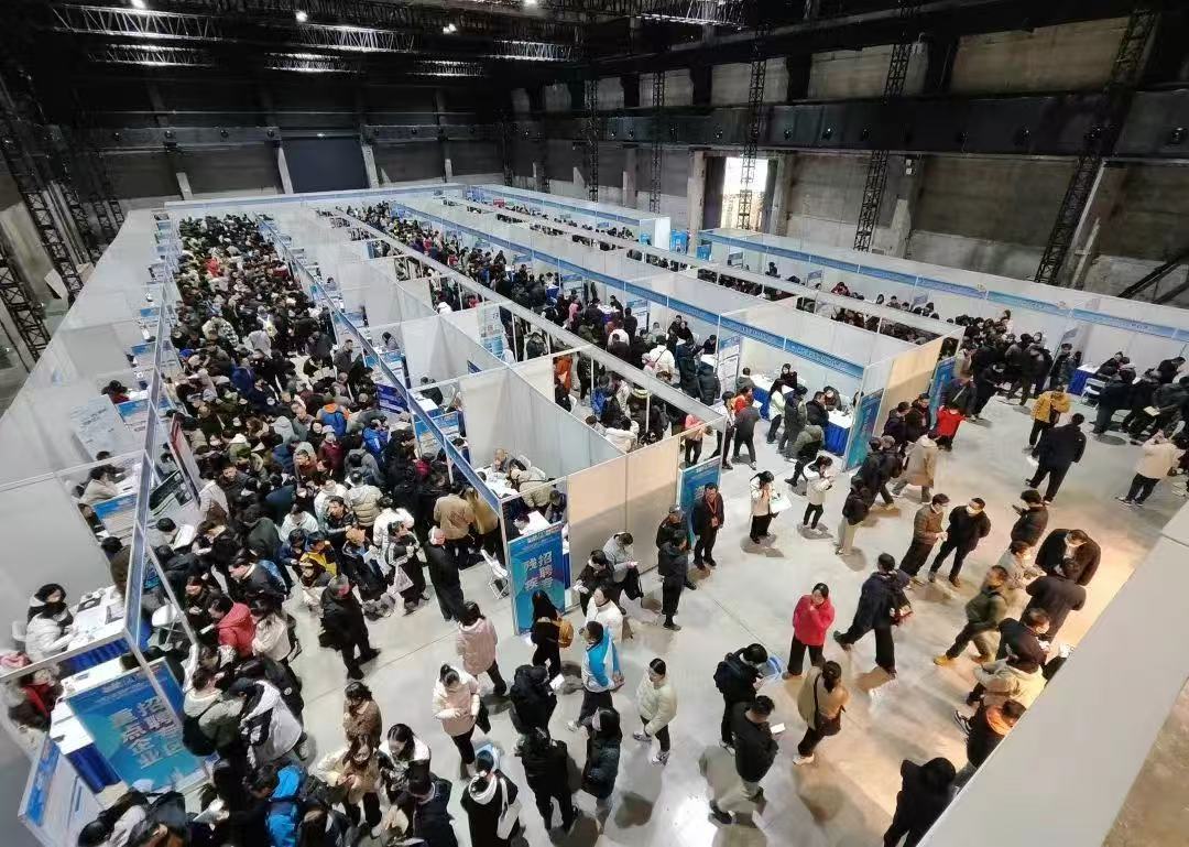 2025年寶山區春季促進就業綜合性大型招聘會。寶山區新聞辦供圖