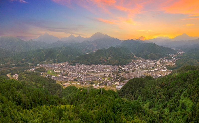 八都鎮風光。龍泉市委宣傳部供圖