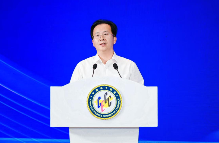 彭李輝呼吁構建“兼顧創新活力與有效監管”的貿易新秩序。主辦方供圖