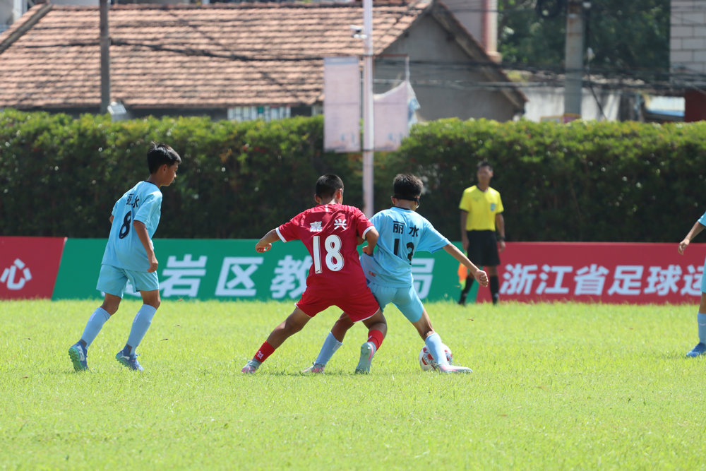 2025年浙江省青少年足球（男子丙組）錦標賽首場比賽開賽。胡星宇攝