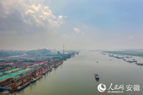 俯瞰馬鞍山港。人民網 陳若天攝