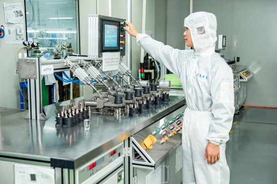 企業生產車間。翁垟街道供圖